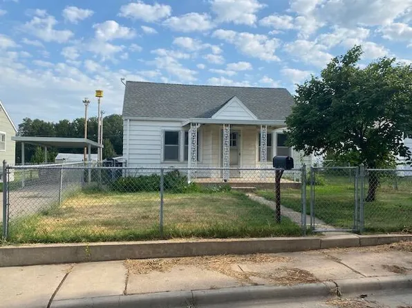 603 E 6th St, Hoisington, KS 67544