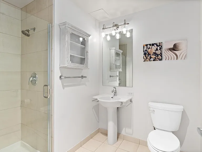 2nd bathroom