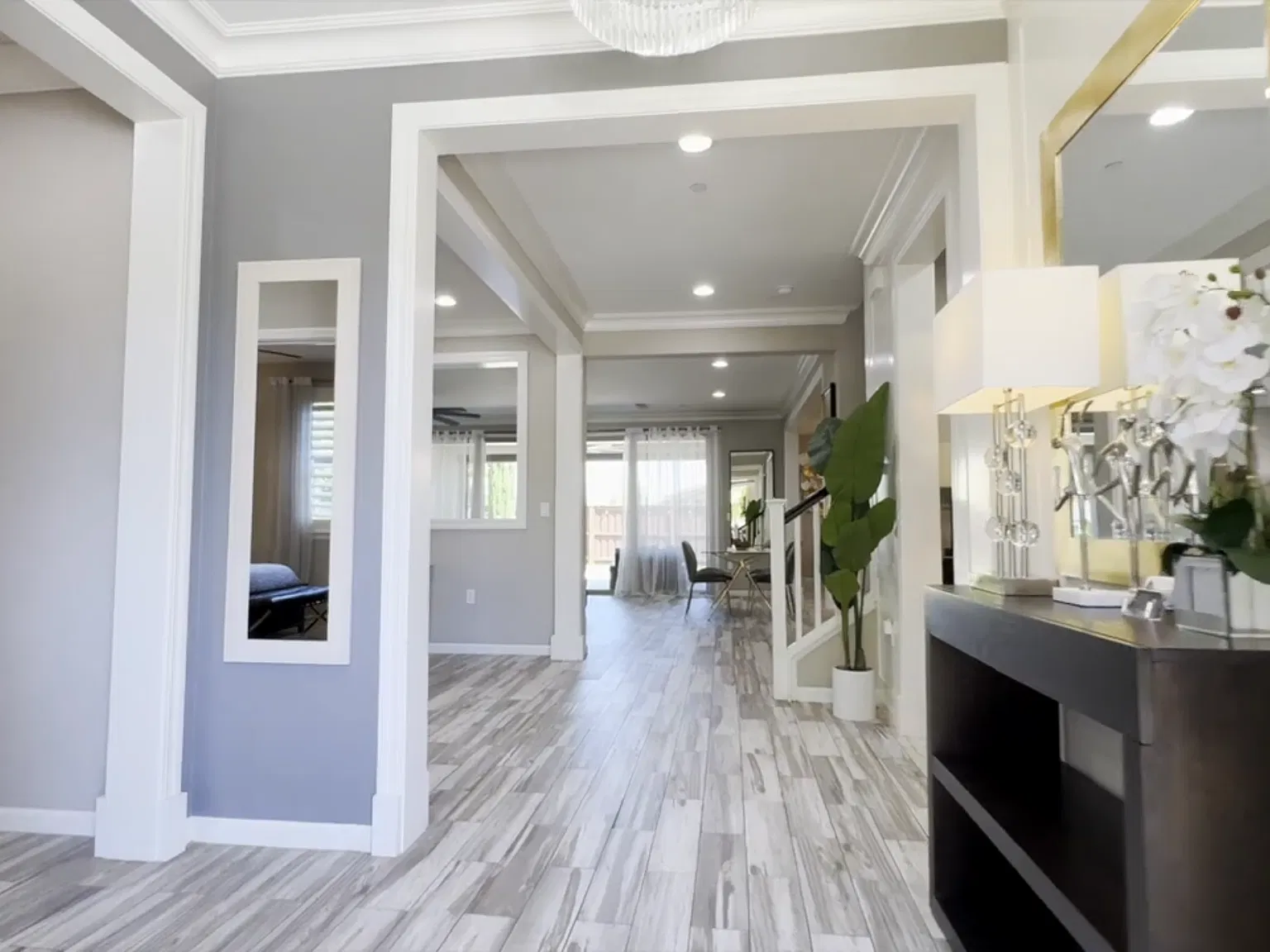 5 bed, 3488 sqft, $4,195 — Photo 2
