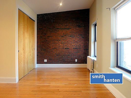 4th image of 128 Wyckoff St #3