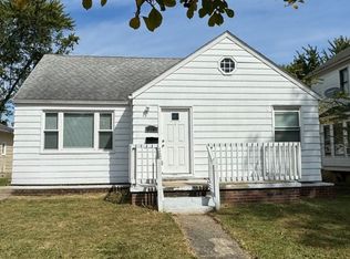 876 W Spruce Ave, Ravenna, OH 44266