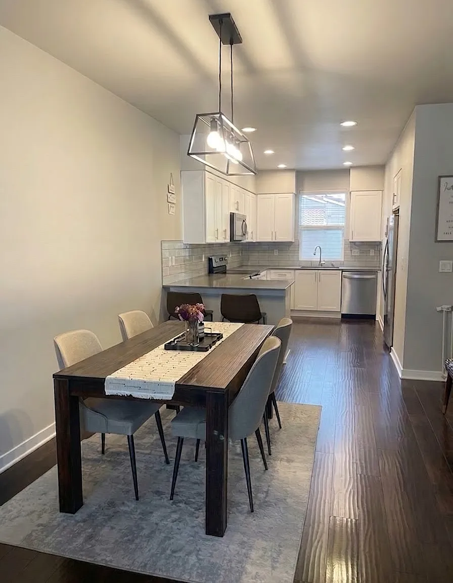 2 bed, 2.5 bath, 1323 sqft, $2,950 — Photo 3