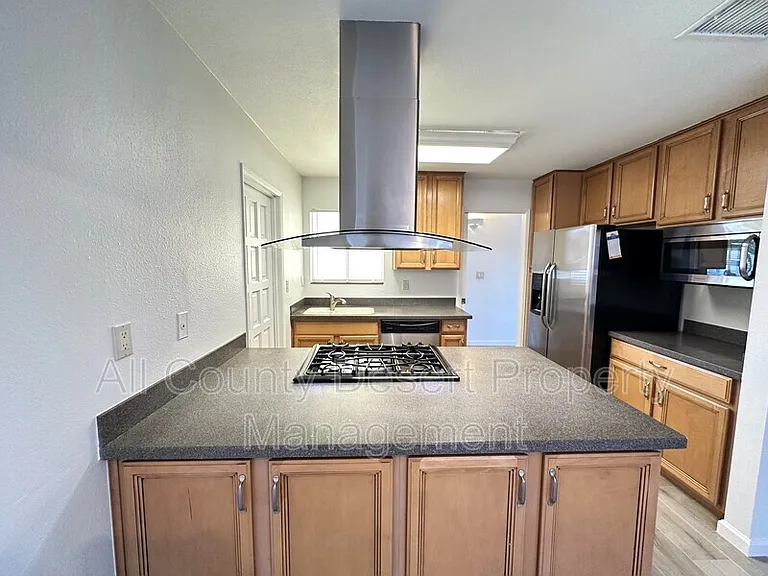 69200 Nilda Dr — Photo 6