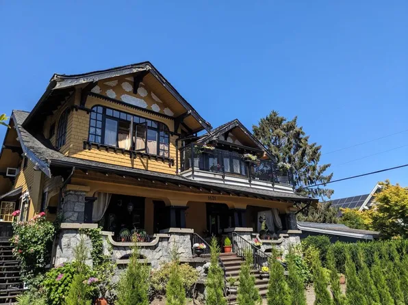 1631 Dunbar St, Vancouver, BC V6R 3L7