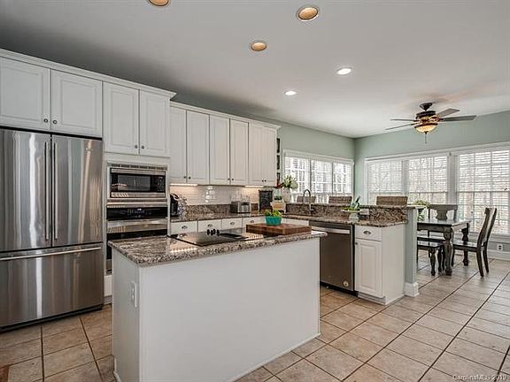 5th image of 10532 Breamore Dr