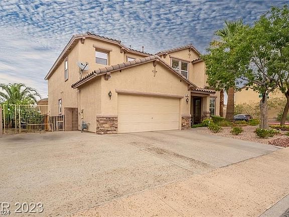 2nd image of 812 Bussora Rose Dr