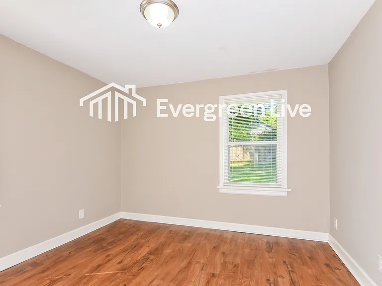 7515 Wayne Ave — Photo 3