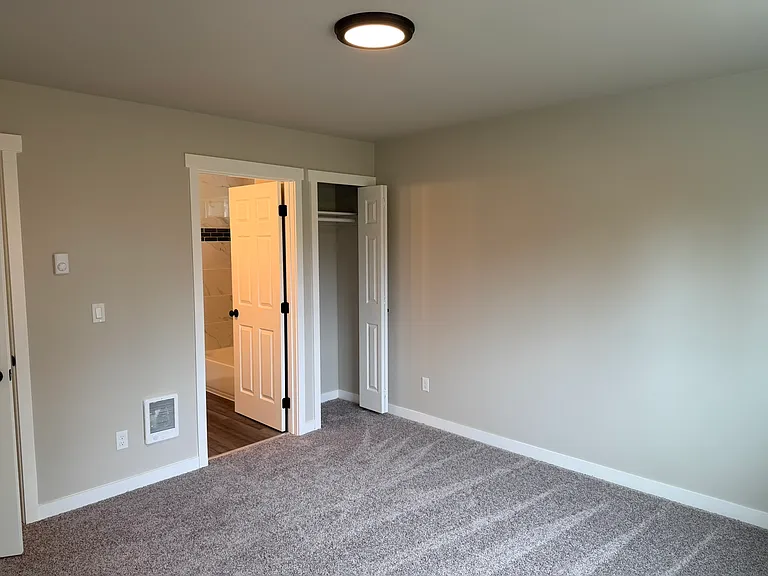 4937 Sleater Kinney Rd NE — Photo 5