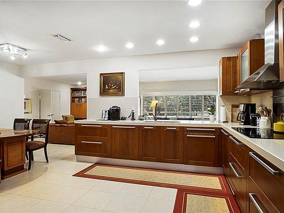 5th image of 8621 N Lake Dasha Dr