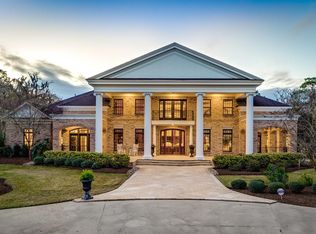 42 Lake Rd, Lake Jackson, TX 77566