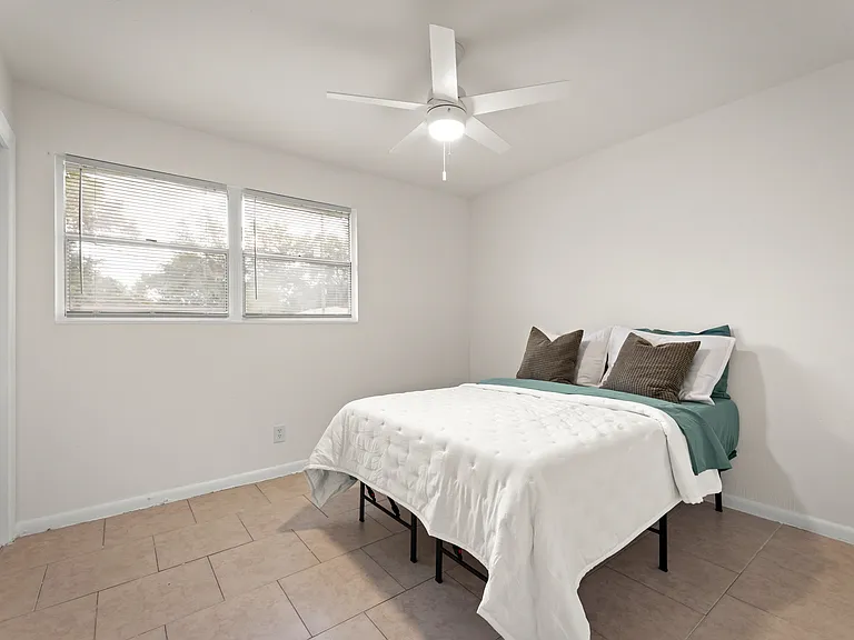 6750 Snow White Dr — Photo 16