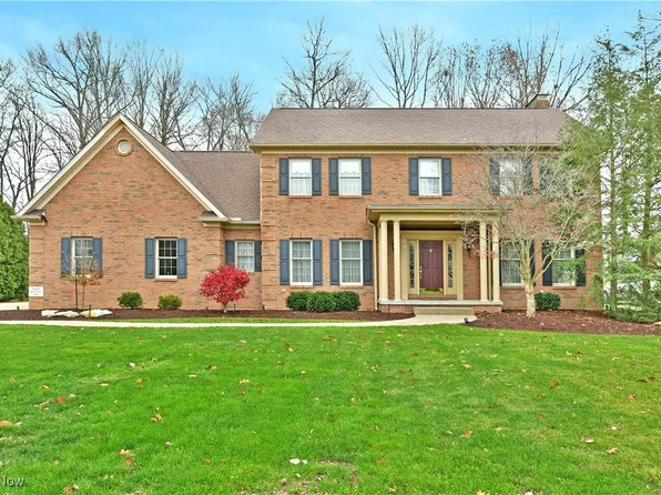 1865 Brittainy Oaks Trl NE, Warren, OH 44484