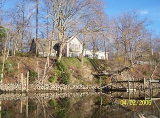 25301 Sandy Point Rd, Greensboro, MD 21639