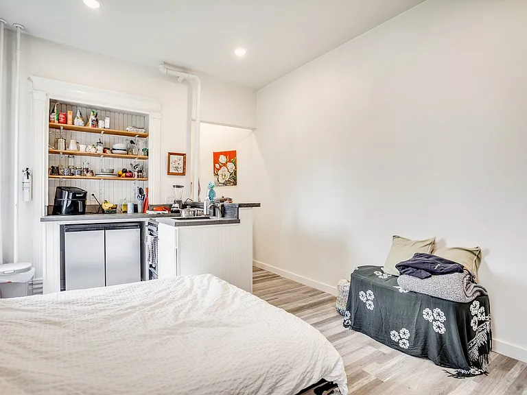 2713 Fremont Ave S #2 — Photo 6