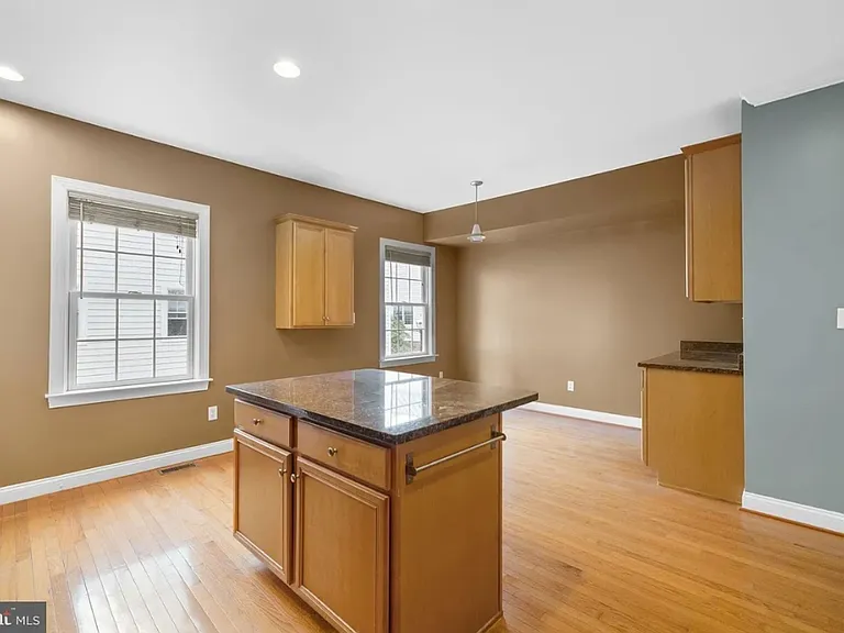 146 Christina Landing Dr — Photo 5