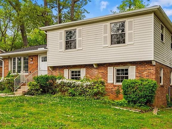 4th image of 2304 Glenhaven Dr