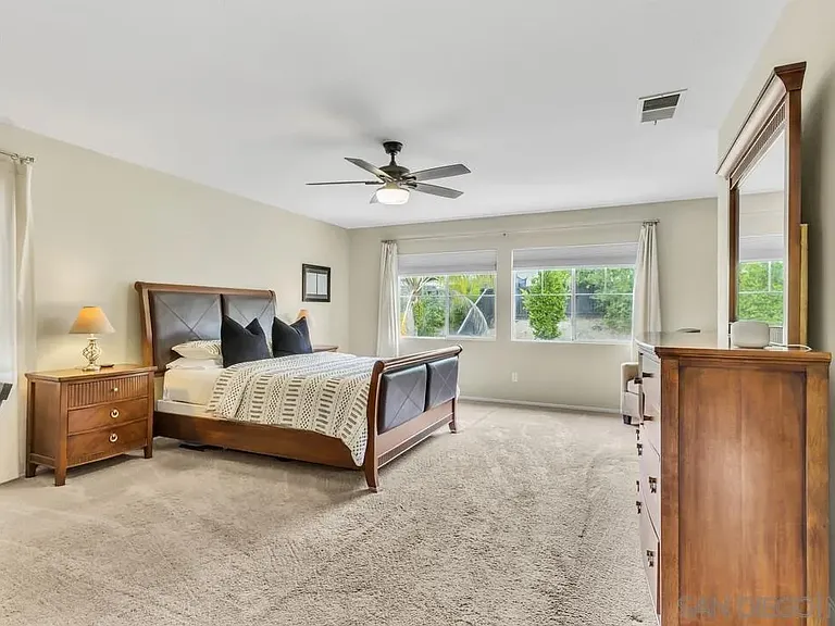 1084 Greenway Rd — Photo 16