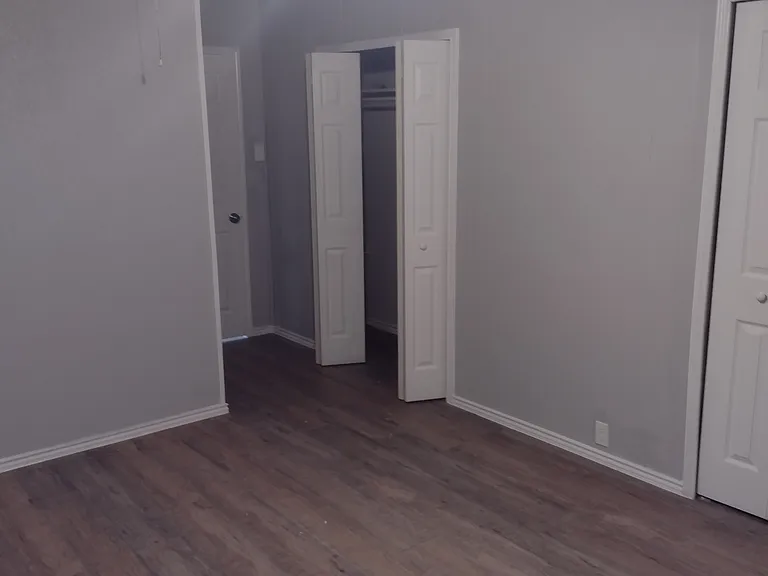 211 W Huff Ave #A — Photo 10