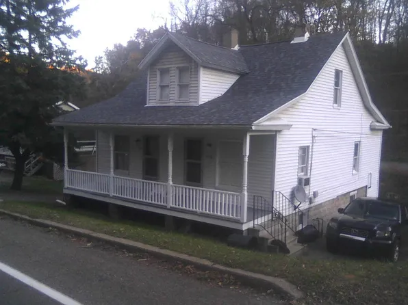 221B Whitestown Rd, Butler, PA 16001