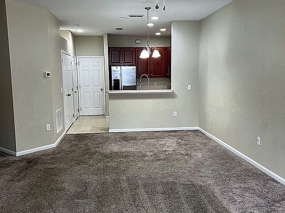 4th image of 13926 Dove Wing Ct