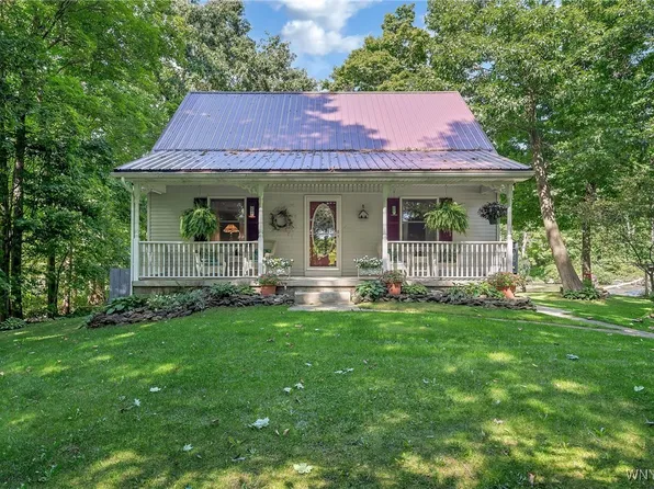 1333 Little Falls Rd, Corfu, NY 14036