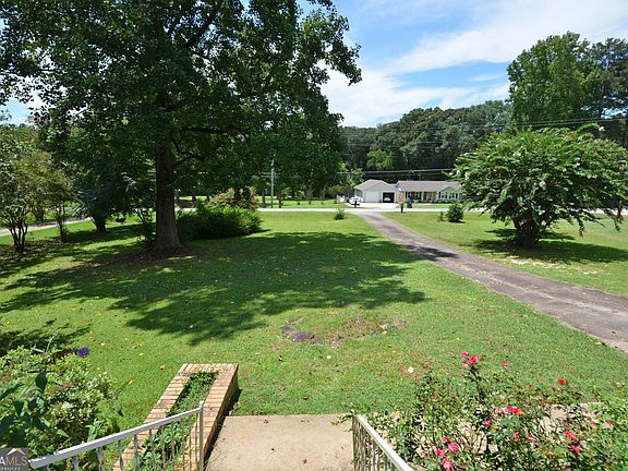 3rd image of 202 Sivell Rd