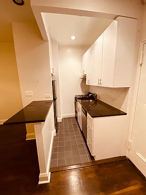 Rented by Metropolis Real Estate of Manhattan | media 3