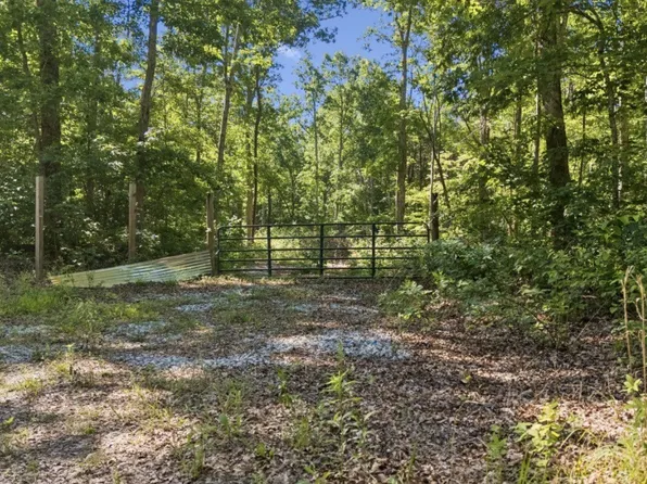 9 Dollar Ln, Altamont, TN 37301