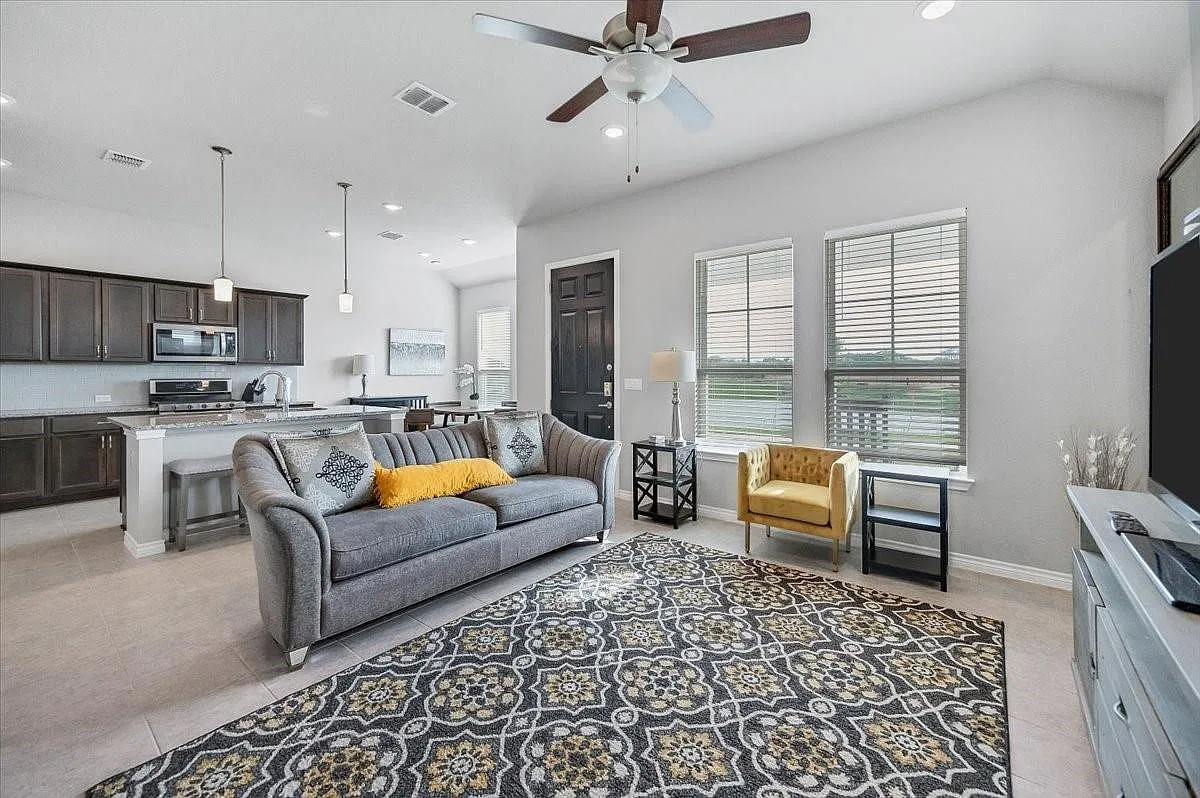 1 bed, 1.5 bath, 1030 sqft, $1,950 — Photo 1