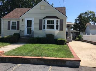 11 Empire St, Quincy, MA 02169