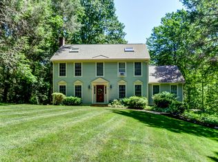 21 Rollins Farm Rd, Stratham, NH 03885