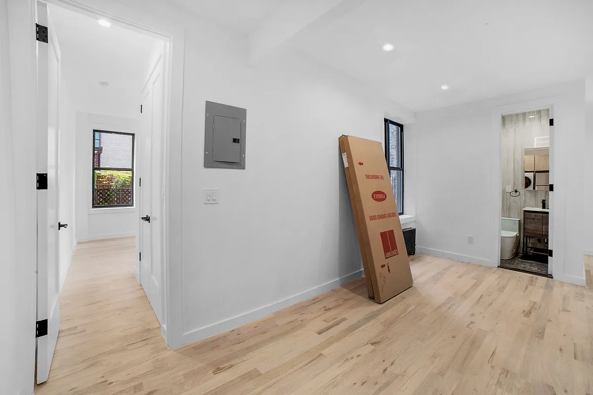 Building Photo - 251 W 92nd St #2F