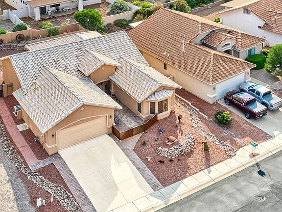 2nd image of 2740 Glengarry Way