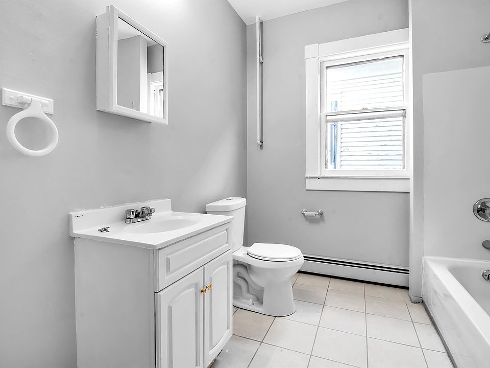 1st image of 235 Potomac Ave #2