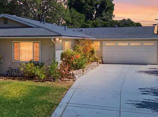 222 Green Oaks Dr, Riverside, CA 92507