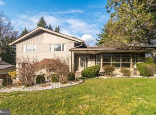 1062 Henrietta Ave, Huntingdon Valley, PA 19006