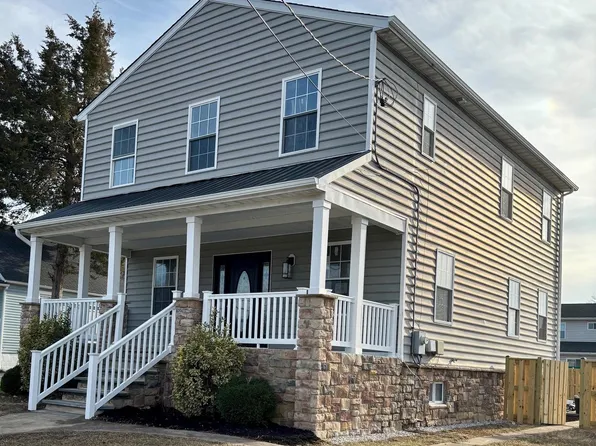 8424 Smallwood Ct, Pasadena, MD 21122