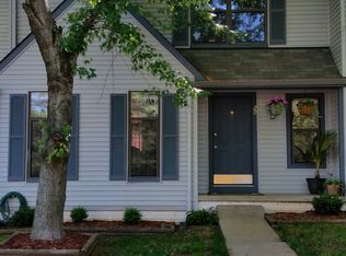 20 Hopton Ct, Sterling, VA 20165