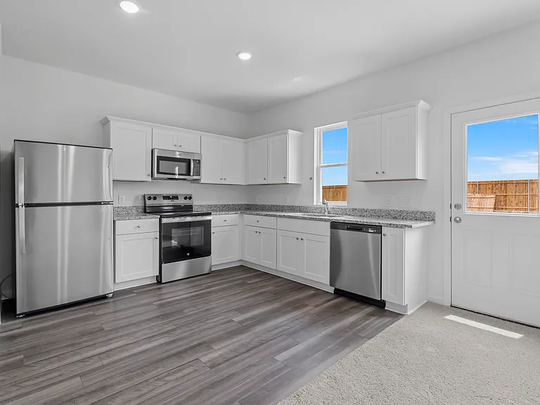 120 Waterhouse Lake Dr — Photo 6