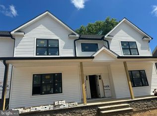 412 Flock Rd, Hamilton, NJ 08619