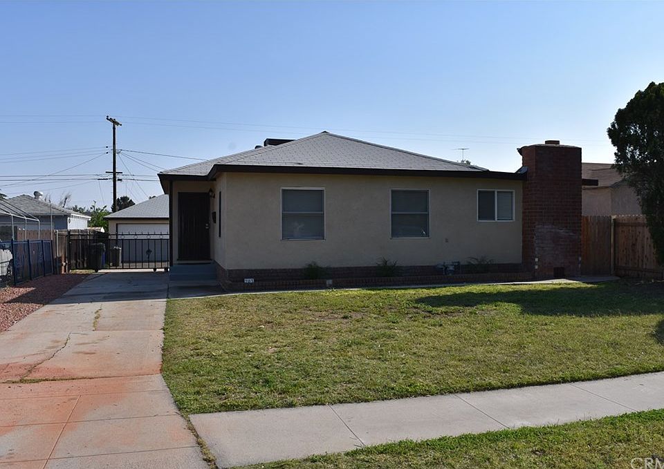 1st image of 203 E 28th St