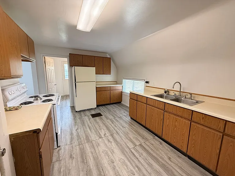5680 Trailer Park Dr — Photo 8