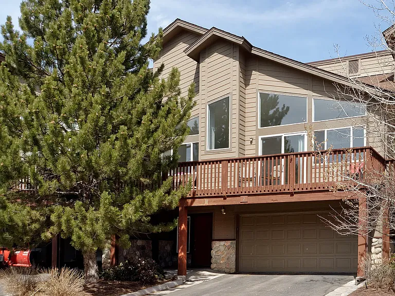2 Pine Ridge Rd #2 — Photo 4