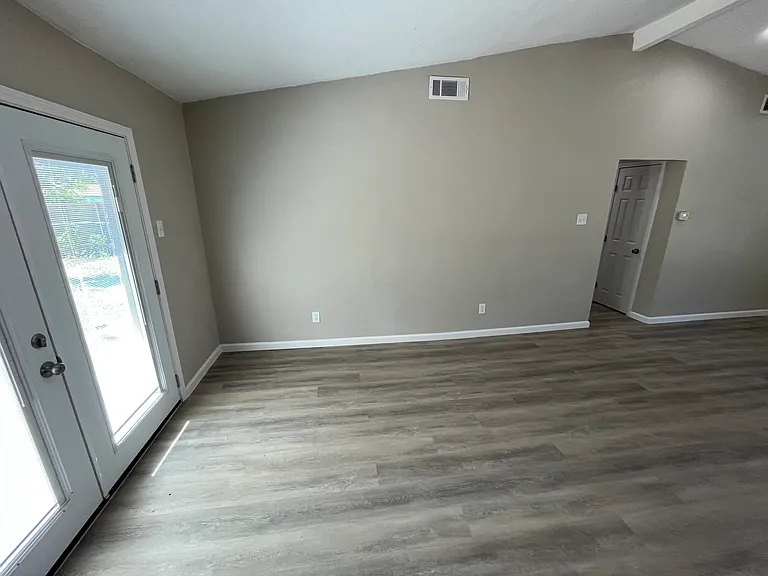 300 Ocean Dr — Photo 6