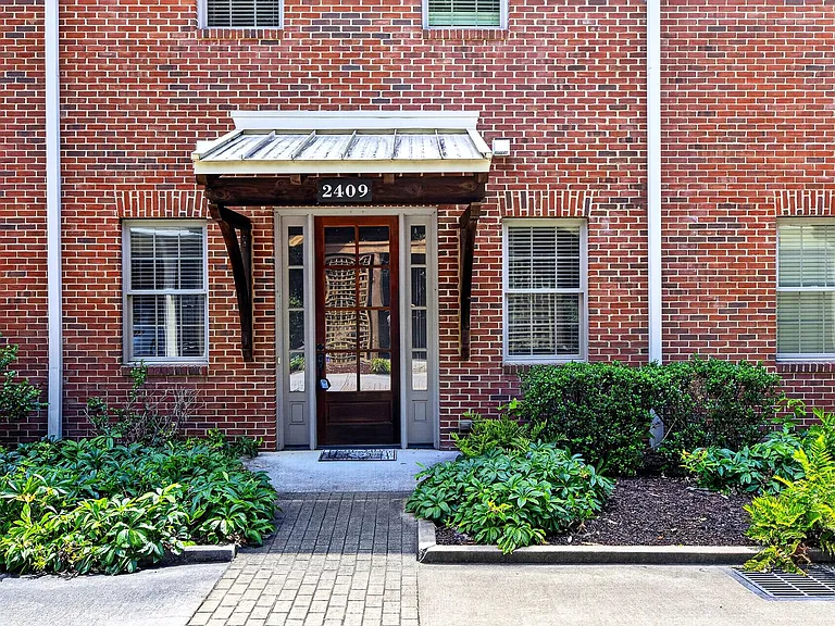 2409 Spring Creek Blvd NE — Photo 4