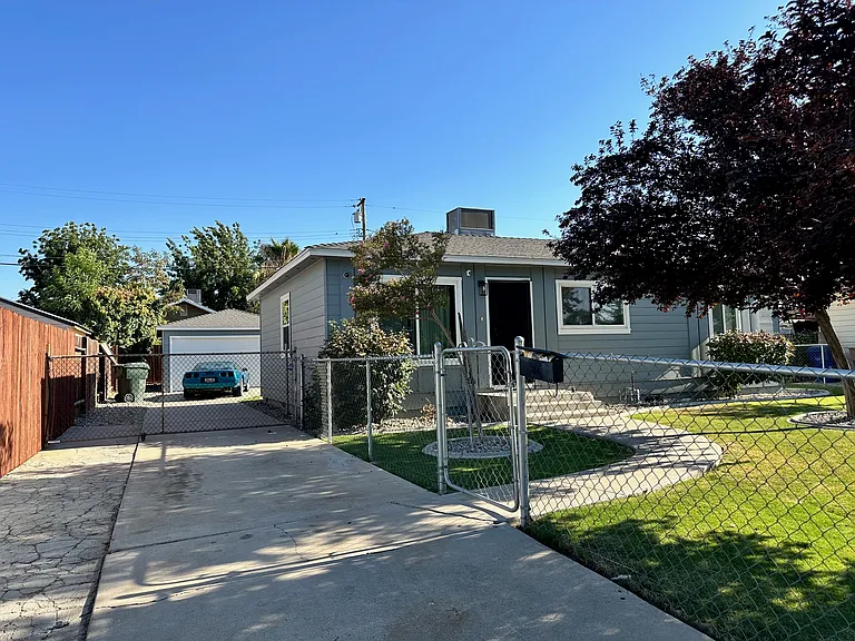 3609 Peckham Ave — Photo 3