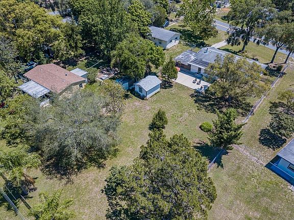 3rd image of 124 S Bay Lake Ave