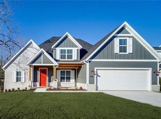 3515 E Galaxy Cir, Fayetteville, AR 72701