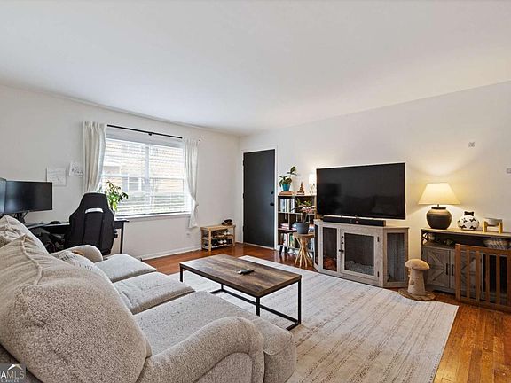 4th image of 3510 Roswell Rd NW APT M3