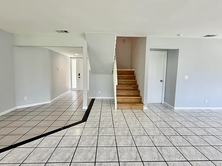 6048 Garrett St — Photo 21